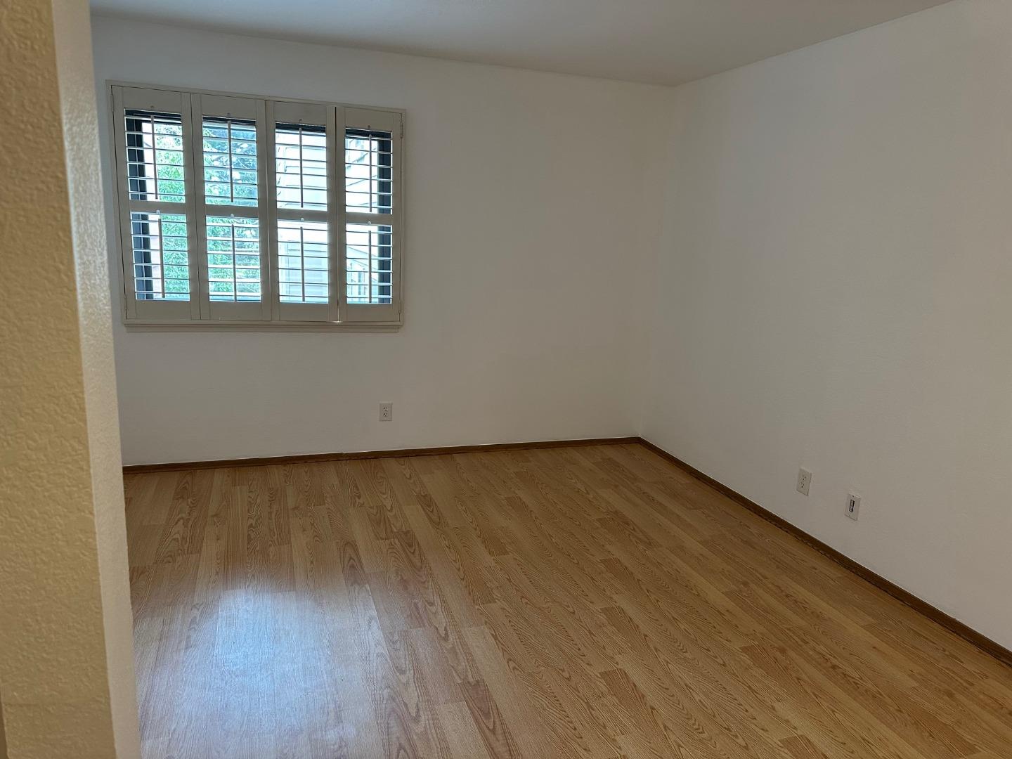 Detail Gallery Image 47 of 48 For 808 Red Leaf Ct, San Francisco,  CA 94134 - 2 Beds | 2 Baths