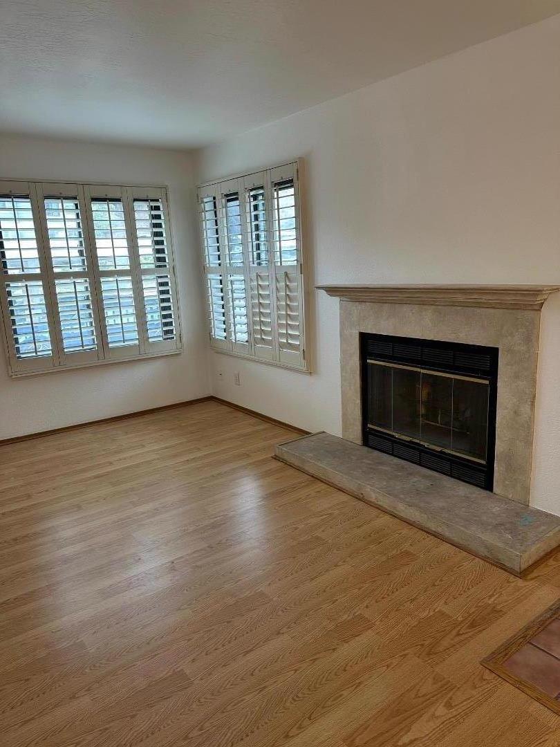 Detail Gallery Image 7 of 48 For 808 Red Leaf Ct, San Francisco,  CA 94134 - 2 Beds | 2 Baths