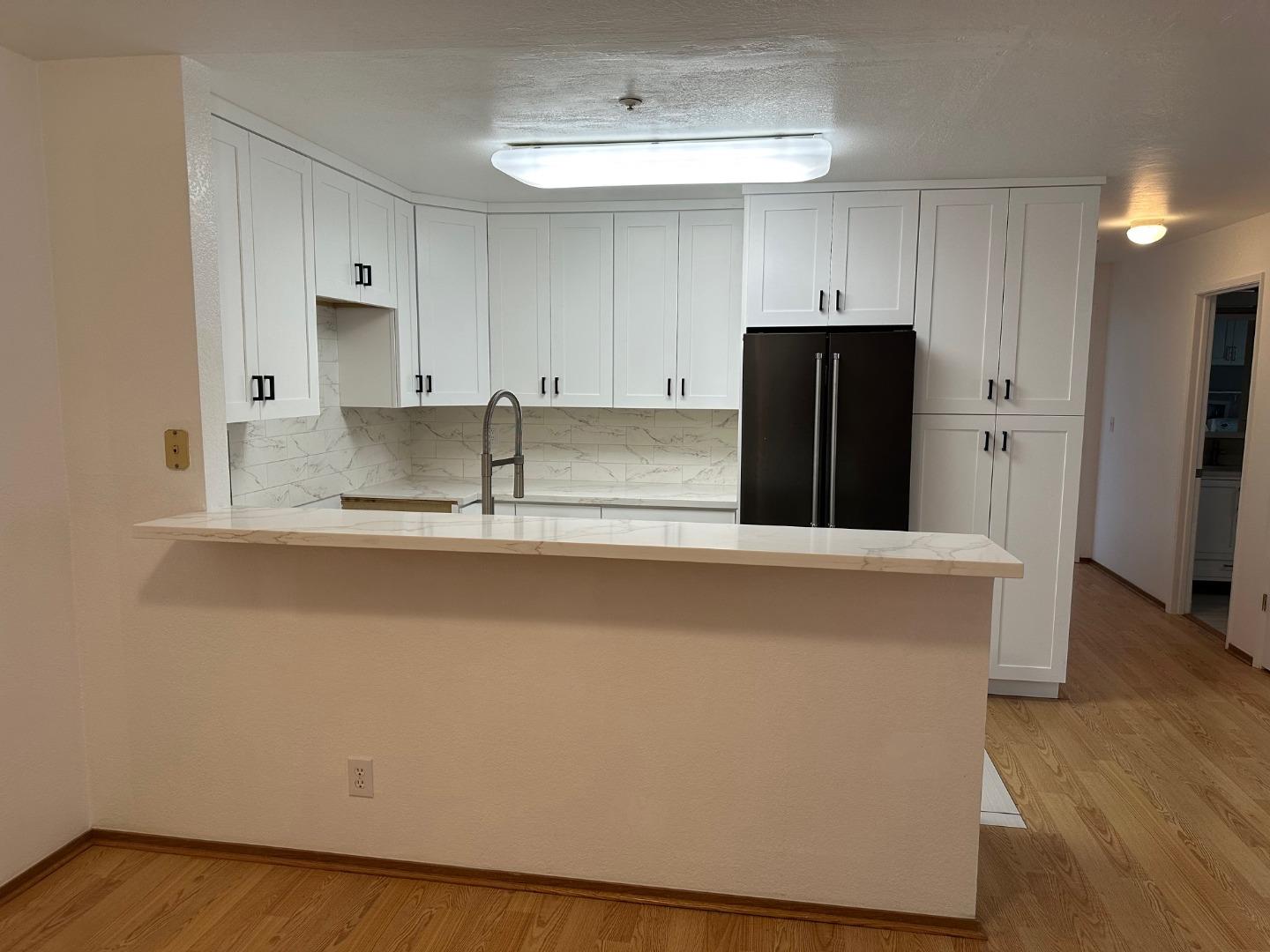 Detail Gallery Image 9 of 48 For 808 Red Leaf Ct, San Francisco,  CA 94134 - 2 Beds | 2 Baths