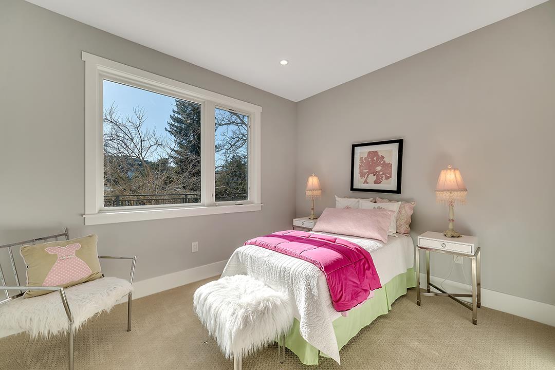 Detail Gallery Image 12 of 38 For 1667 San Carlos Ave #301,  San Carlos,  CA 94070 - 2 Beds | 2 Baths