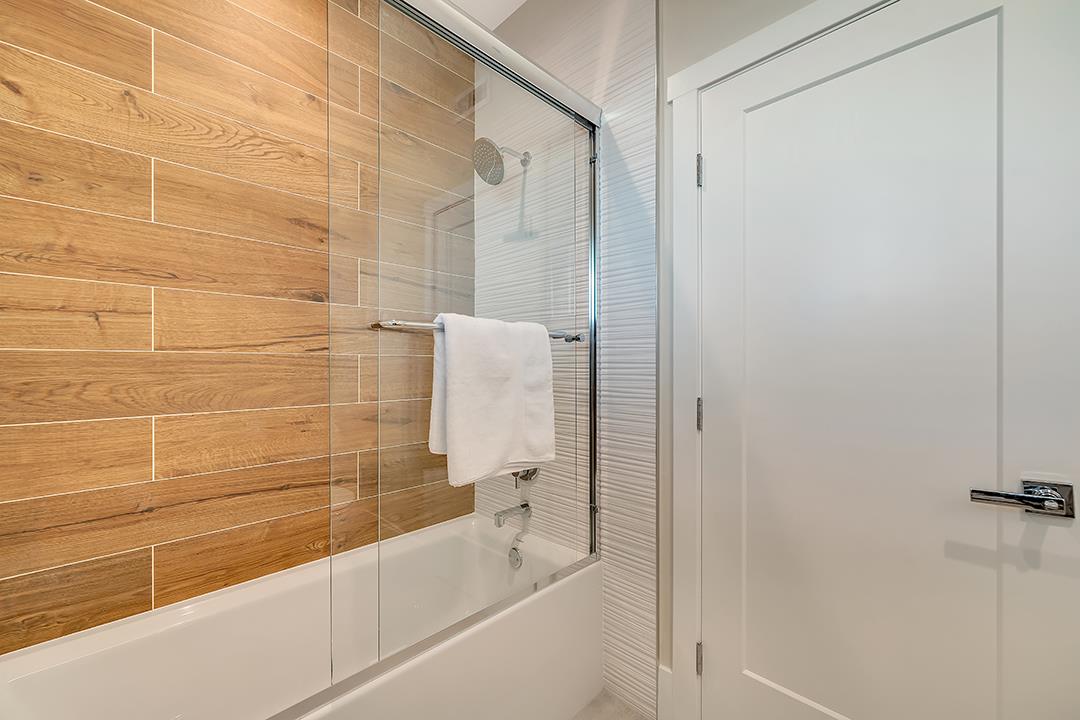 Detail Gallery Image 14 of 38 For 1667 San Carlos Ave #301,  San Carlos,  CA 94070 - 2 Beds | 2 Baths