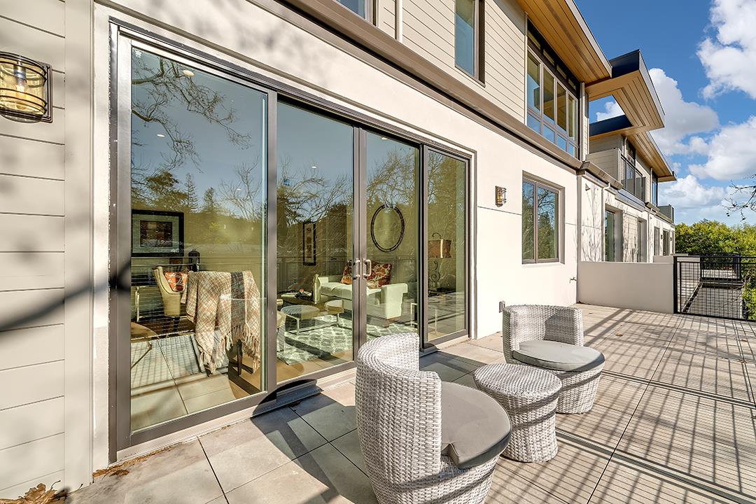 Detail Gallery Image 16 of 38 For 1667 San Carlos Ave #301,  San Carlos,  CA 94070 - 2 Beds | 2 Baths