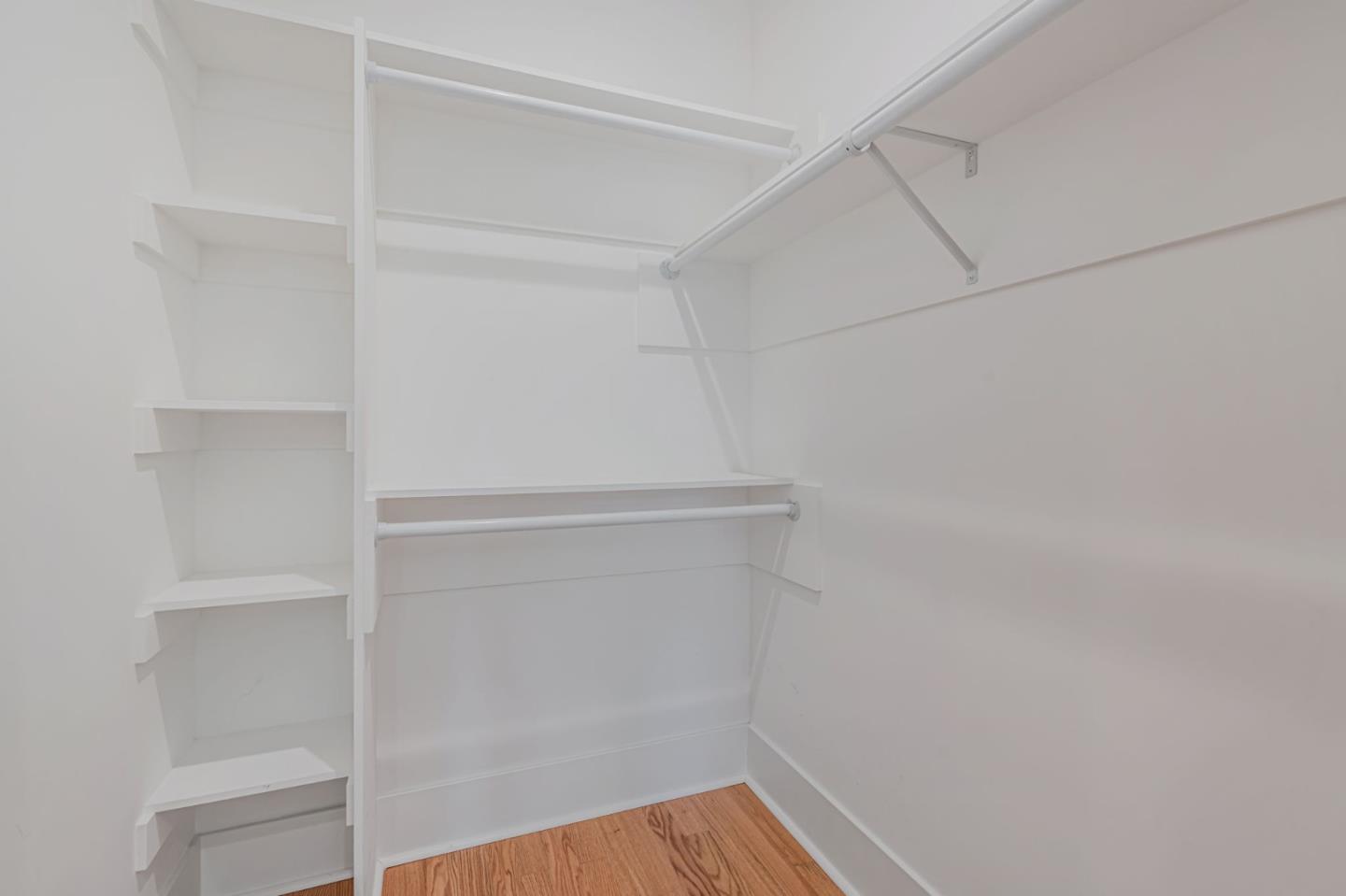 Detail Gallery Image 27 of 38 For 1667 San Carlos Ave #301,  San Carlos,  CA 94070 - 2 Beds | 2 Baths