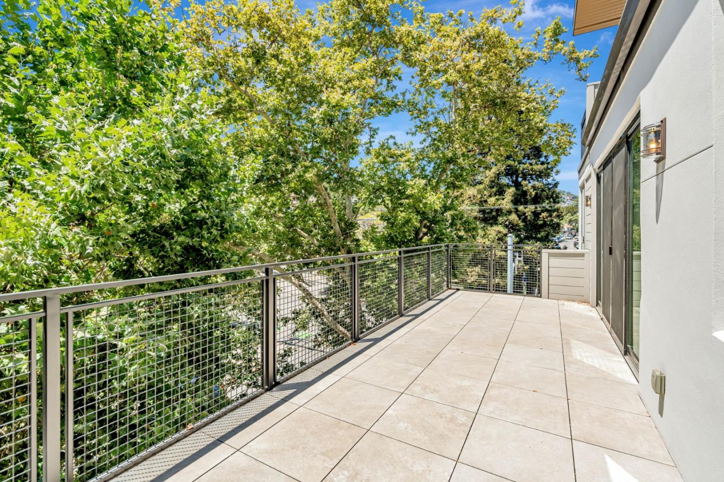 Detail Gallery Image 34 of 38 For 1667 San Carlos Ave #301,  San Carlos,  CA 94070 - 2 Beds | 2 Baths