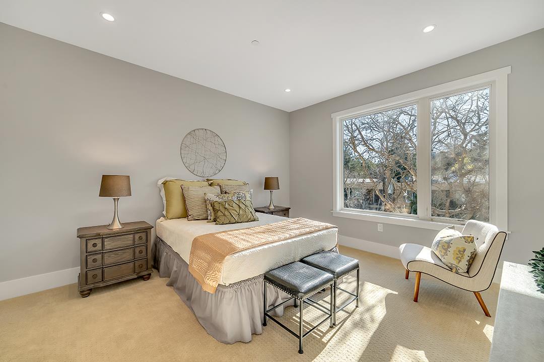 Detail Gallery Image 9 of 38 For 1667 San Carlos Ave #301,  San Carlos,  CA 94070 - 2 Beds | 2 Baths