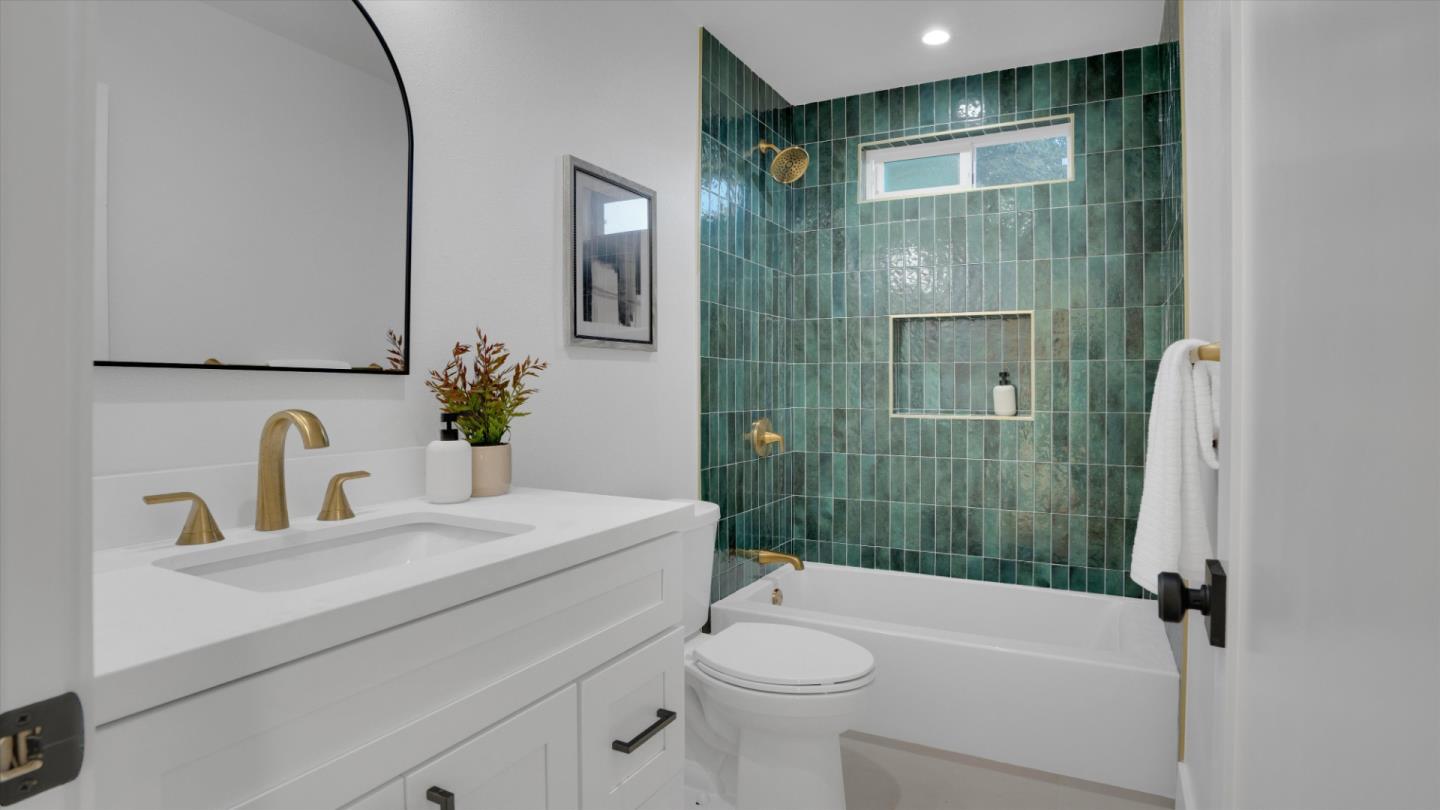 Detail Gallery Image 17 of 27 For 461 Mccamish Ct, San Jose,  CA 95123 - 4 Beds | 2 Baths