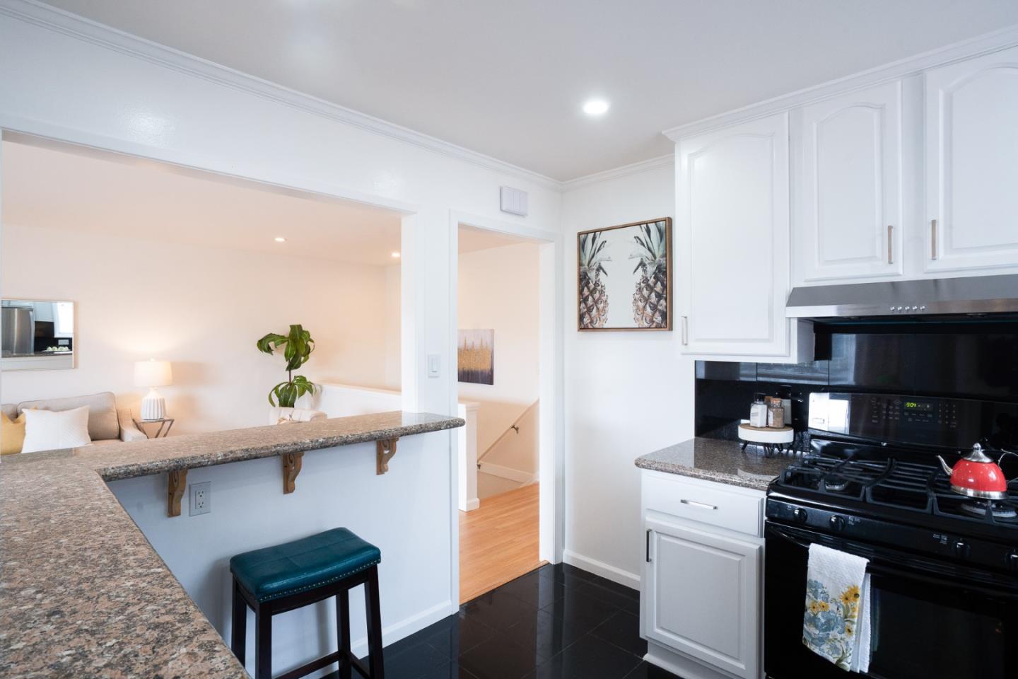 Detail Gallery Image 31 of 56 For 16 Canterbury Ave, Daly City,  CA 94015 - 4 Beds | 2 Baths