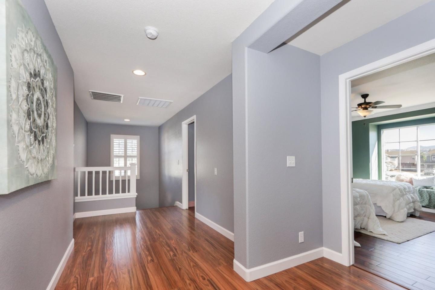Detail Gallery Image 20 of 55 For 1740 Brentwood Ct, Hollister,  CA 95023 - 5 Beds | 2/1 Baths