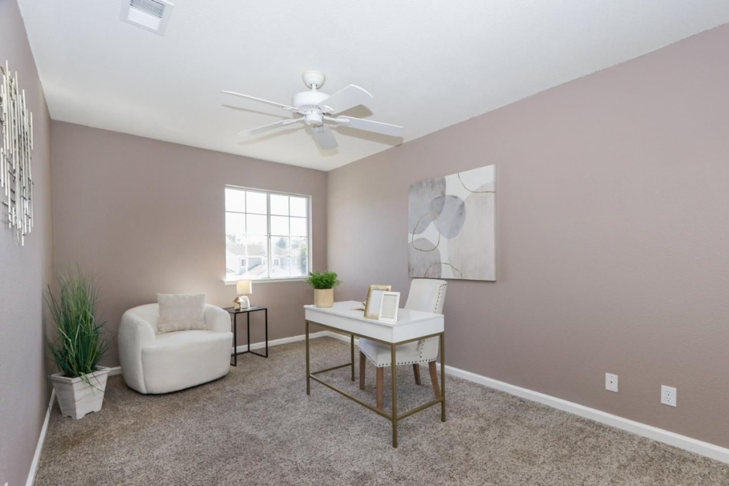 Detail Gallery Image 32 of 55 For 1740 Brentwood Ct, Hollister,  CA 95023 - 5 Beds | 2/1 Baths