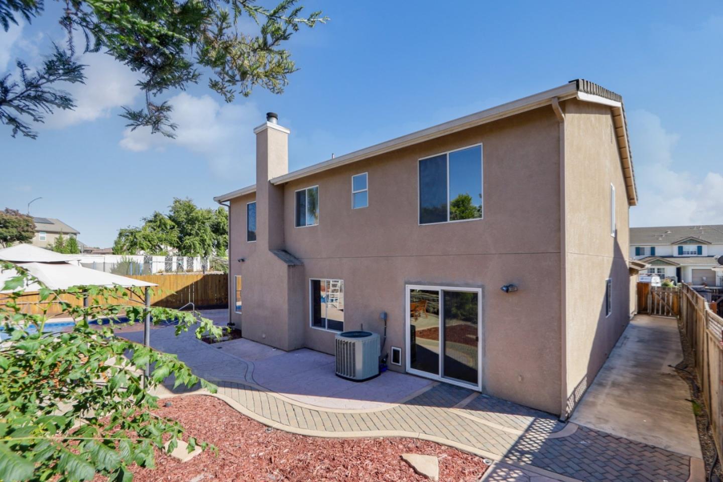 Detail Gallery Image 34 of 55 For 1740 Brentwood Ct, Hollister,  CA 95023 - 5 Beds | 2/1 Baths