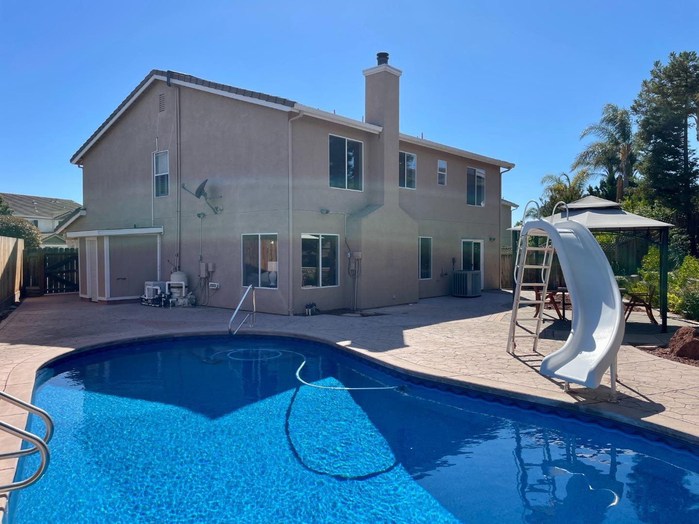 Detail Gallery Image 35 of 55 For 1740 Brentwood Ct, Hollister,  CA 95023 - 5 Beds | 2/1 Baths