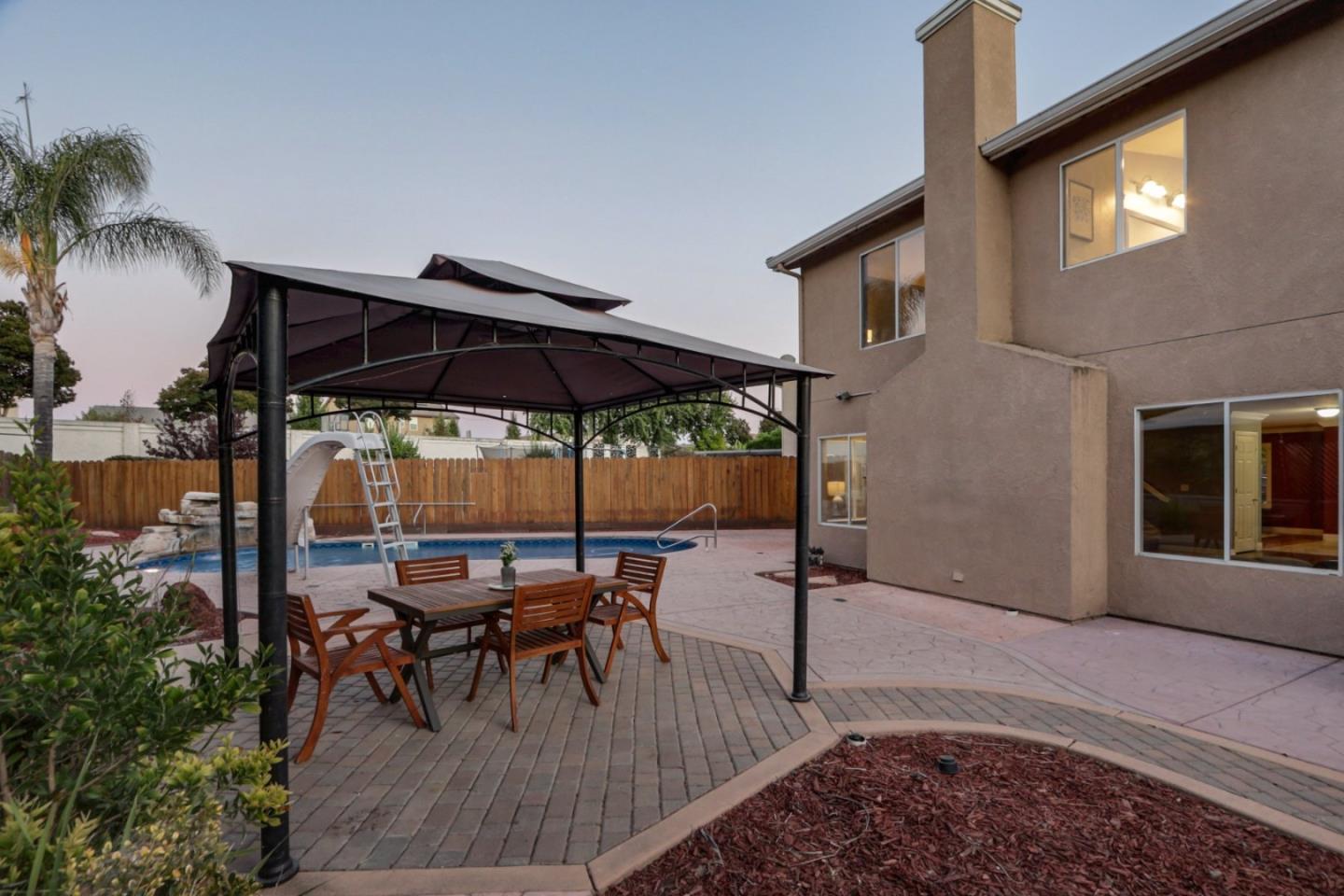 Detail Gallery Image 41 of 55 For 1740 Brentwood Ct, Hollister,  CA 95023 - 5 Beds | 2/1 Baths