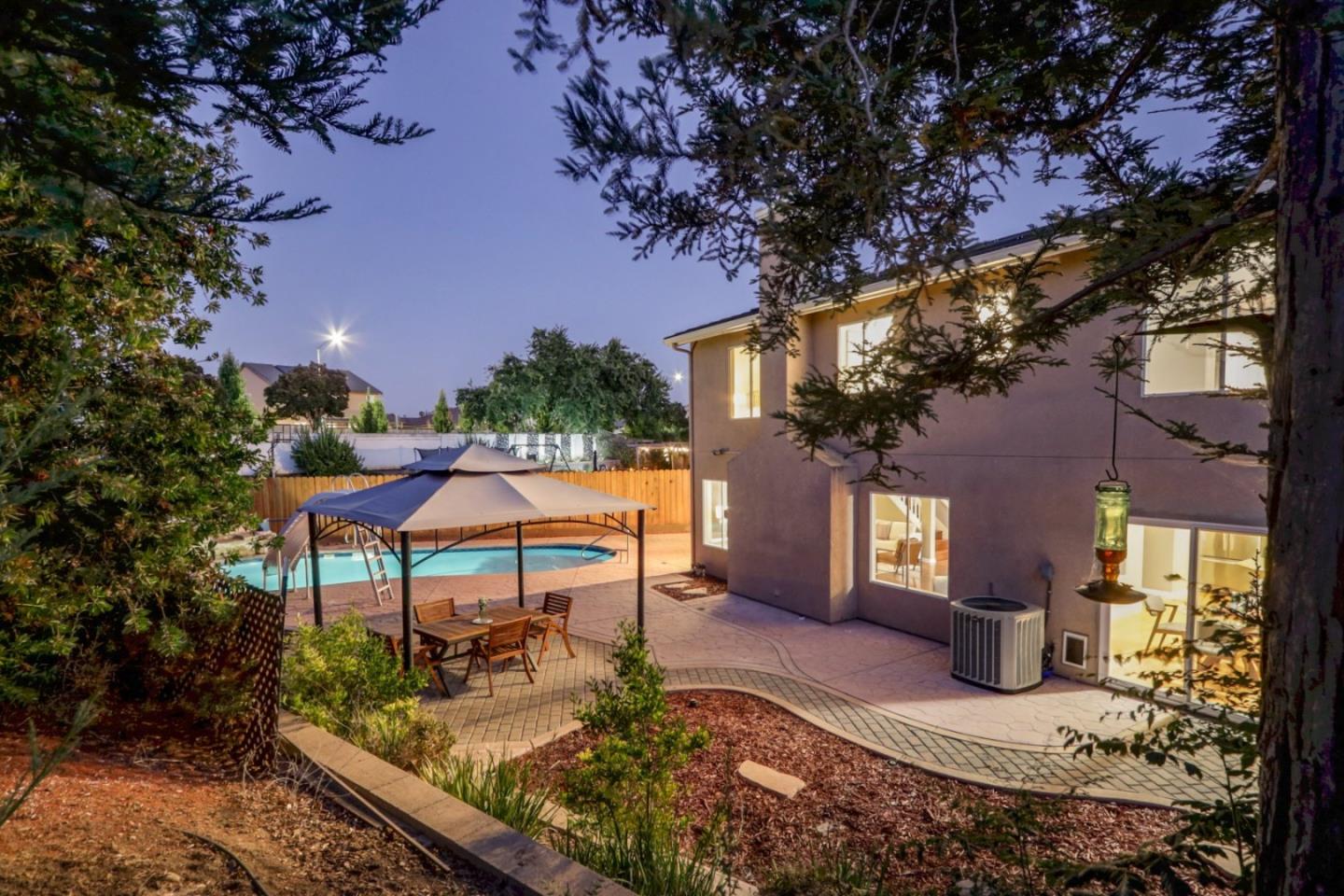 Detail Gallery Image 46 of 55 For 1740 Brentwood Ct, Hollister,  CA 95023 - 5 Beds | 2/1 Baths