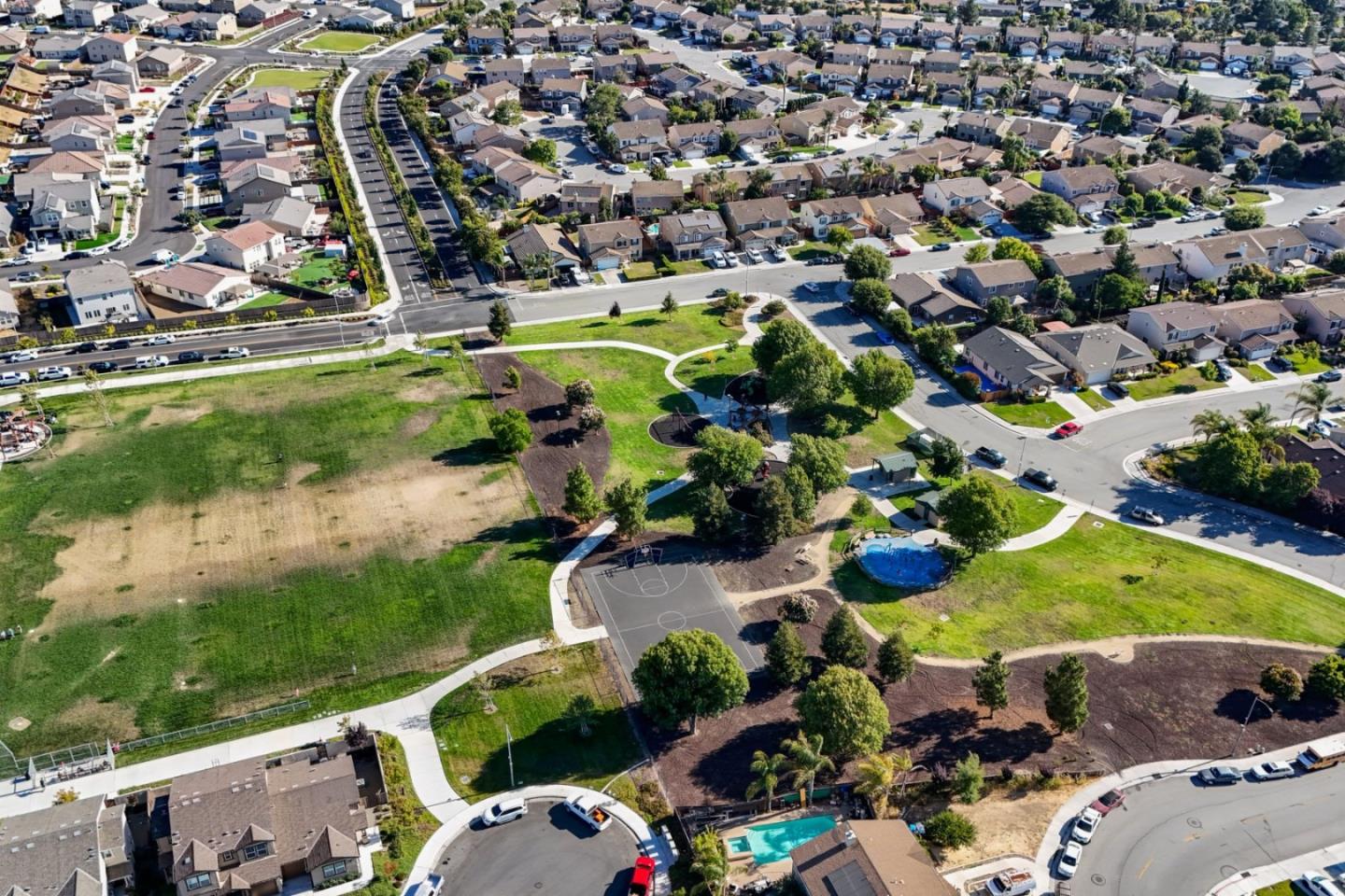 Detail Gallery Image 49 of 55 For 1740 Brentwood Ct, Hollister,  CA 95023 - 5 Beds | 2/1 Baths