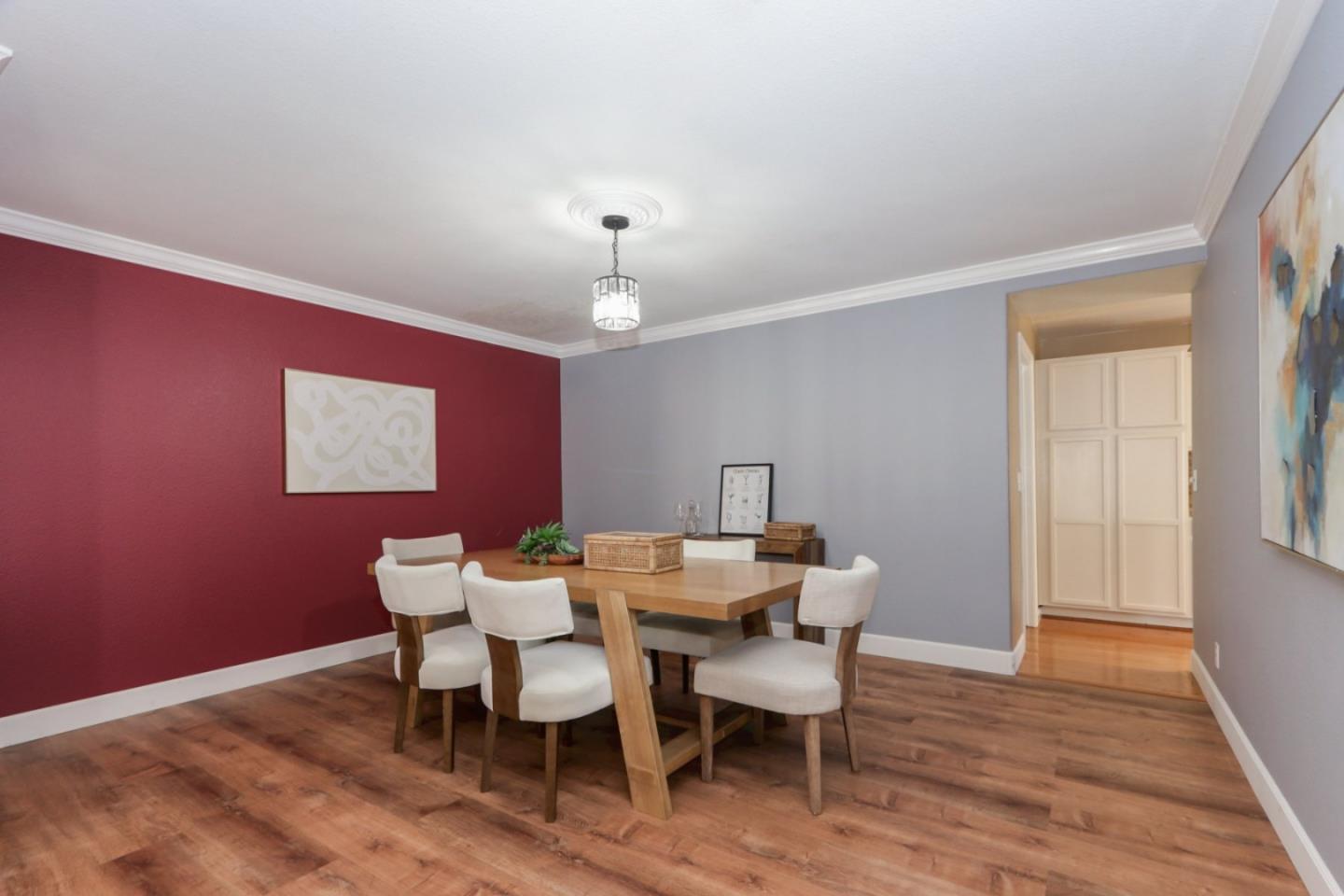 Detail Gallery Image 7 of 55 For 1740 Brentwood Ct, Hollister,  CA 95023 - 5 Beds | 2/1 Baths