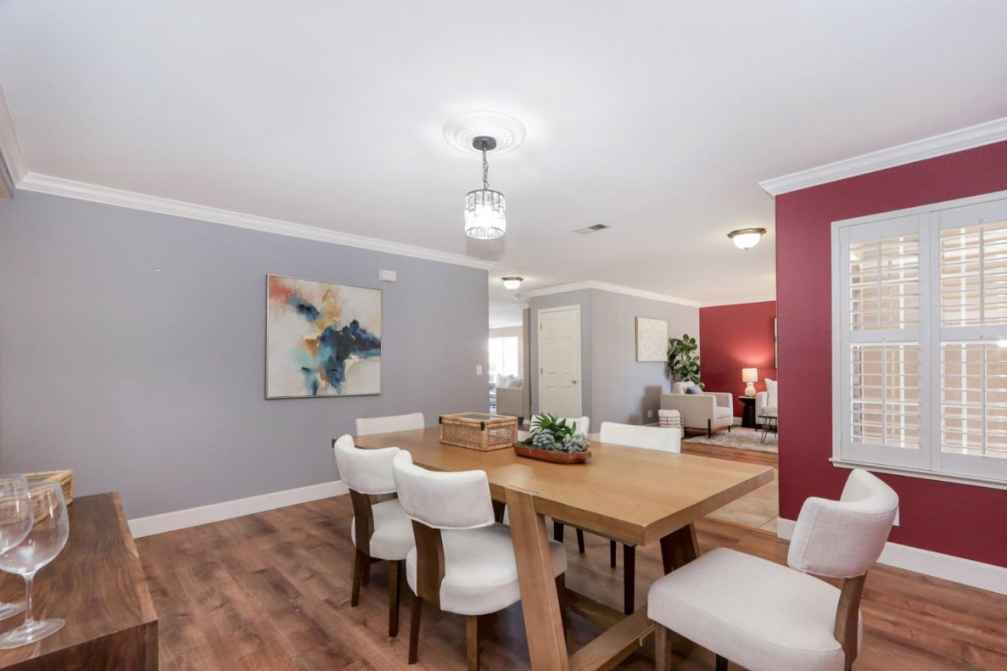 Detail Gallery Image 8 of 55 For 1740 Brentwood Ct, Hollister,  CA 95023 - 5 Beds | 2/1 Baths