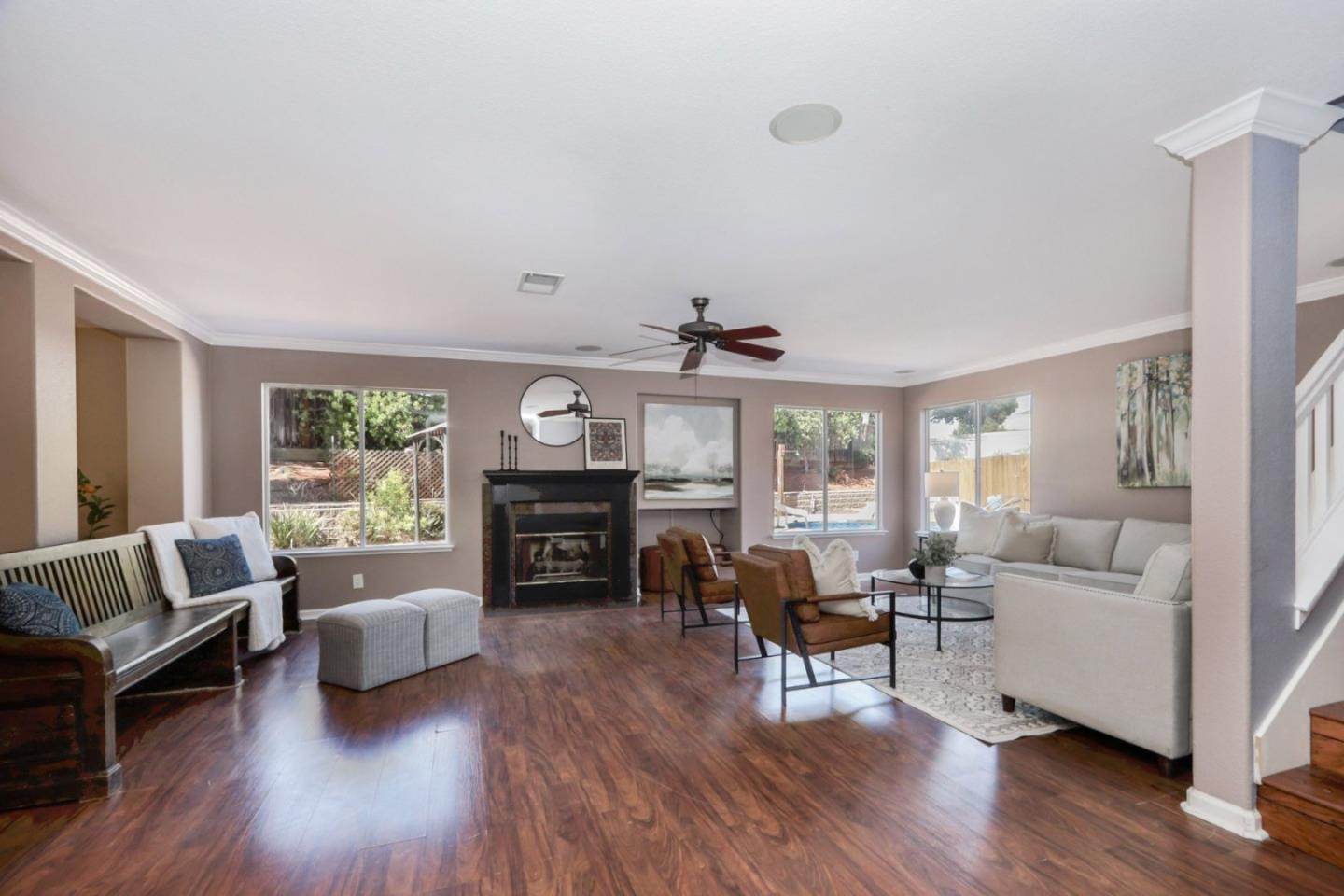Detail Gallery Image 9 of 55 For 1740 Brentwood Ct, Hollister,  CA 95023 - 5 Beds | 2/1 Baths