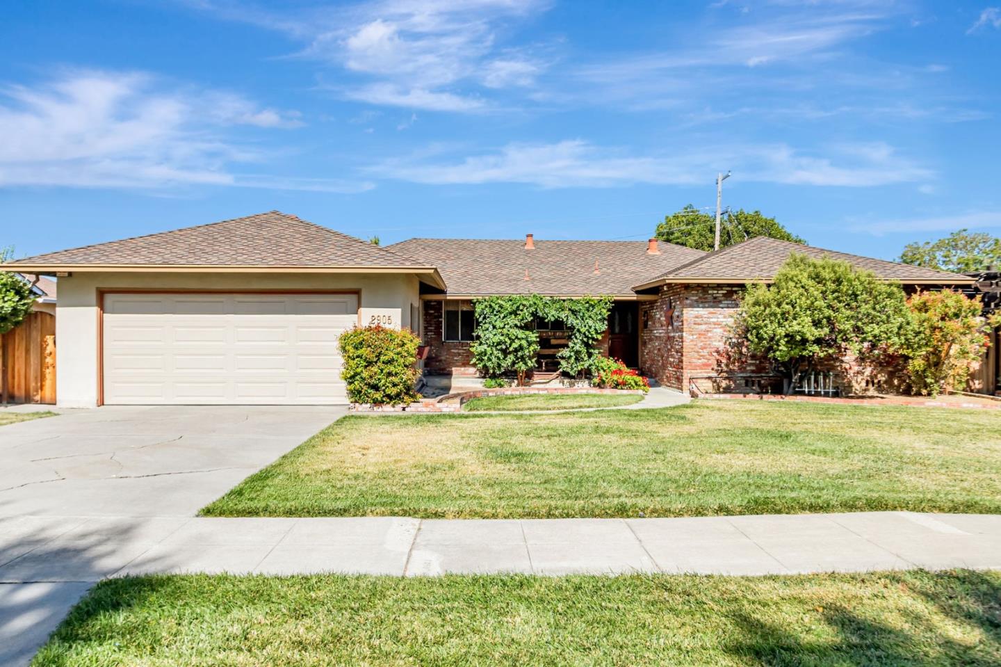 Detail Gallery Image 3 of 38 For 2905 Cambridge Dr, San Jose,  CA 95125 - 3 Beds | 2/1 Baths