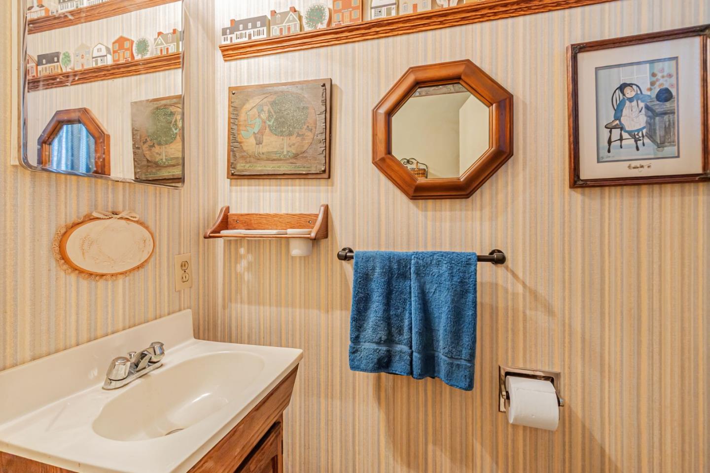 Detail Gallery Image 31 of 38 For 2905 Cambridge Dr, San Jose,  CA 95125 - 3 Beds | 2/1 Baths