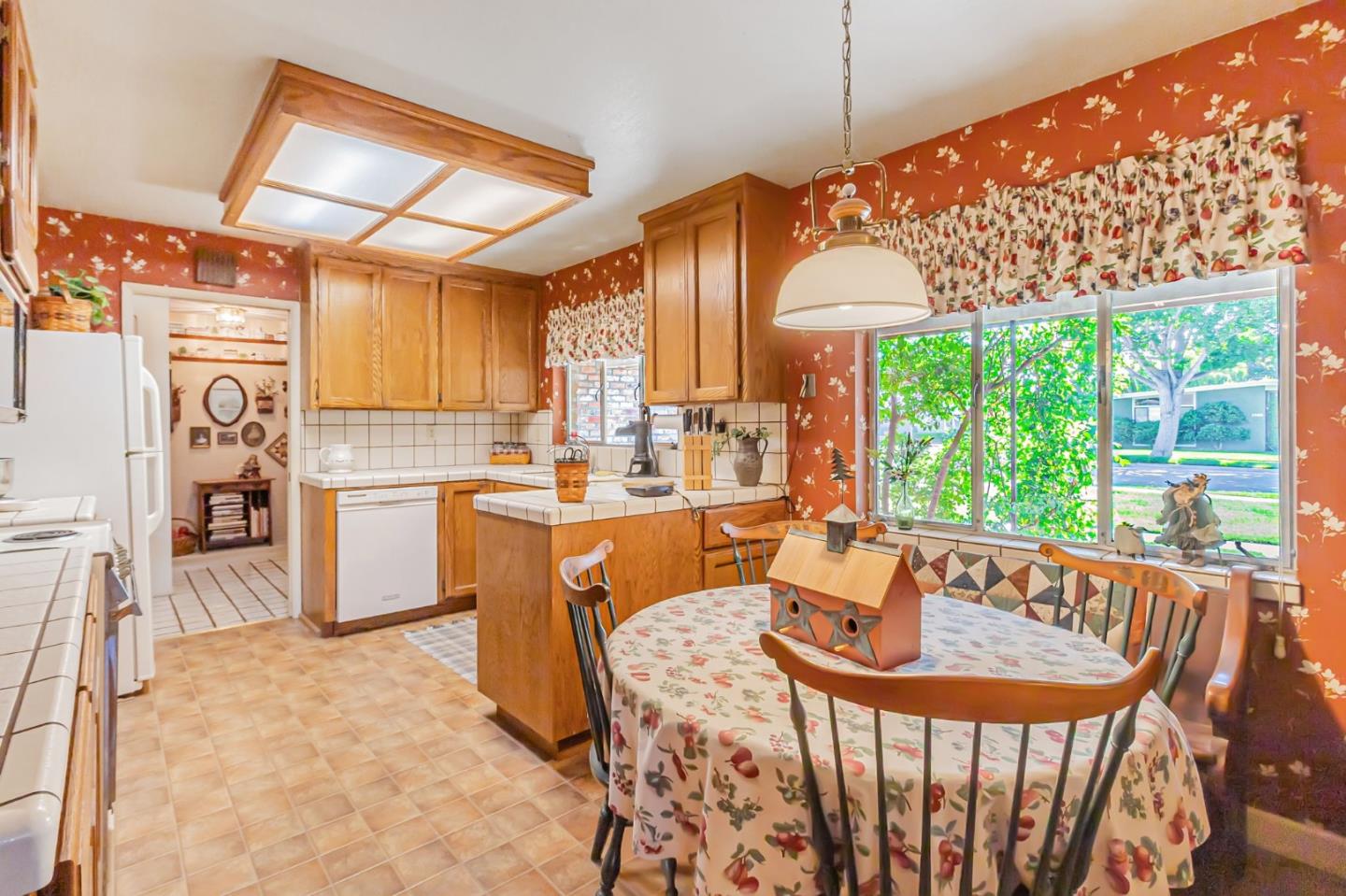 Detail Gallery Image 8 of 38 For 2905 Cambridge Dr, San Jose,  CA 95125 - 3 Beds | 2/1 Baths