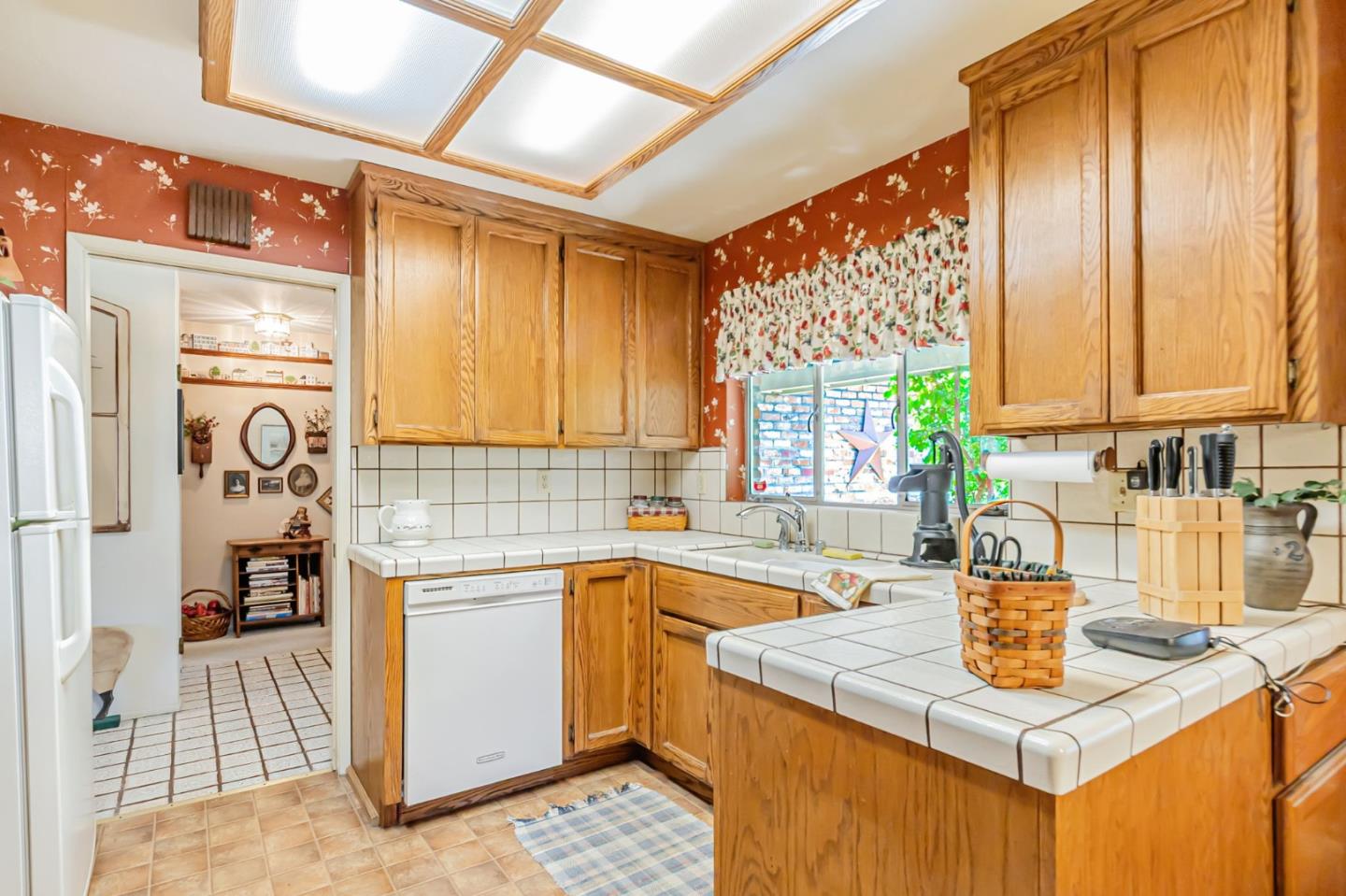 Detail Gallery Image 9 of 38 For 2905 Cambridge Dr, San Jose,  CA 95125 - 3 Beds | 2/1 Baths