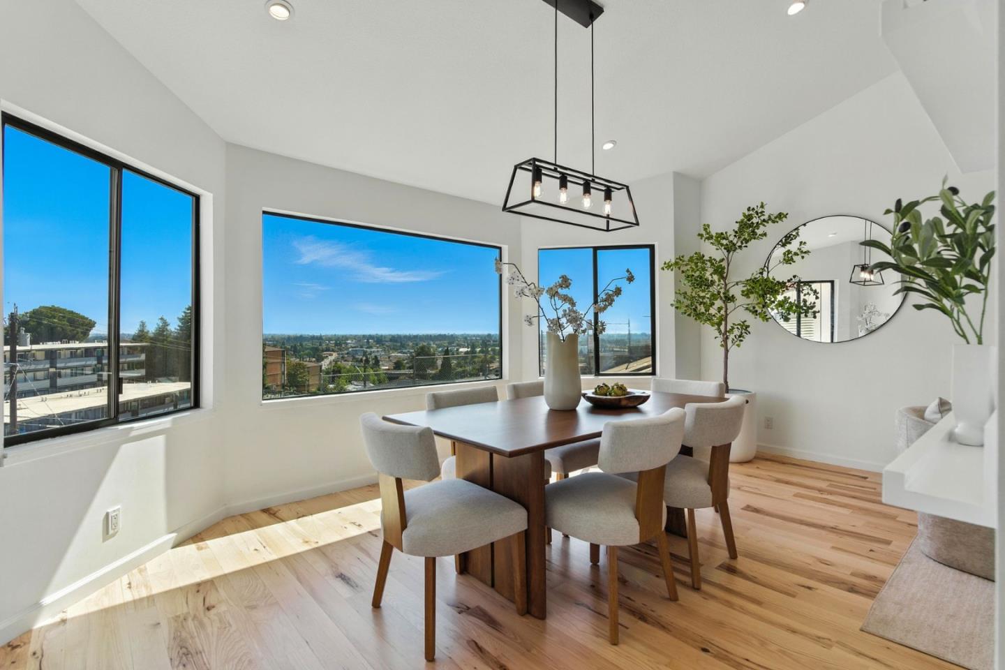 Detail Gallery Image 10 of 35 For 16308 Miramar Pl, San Leandro,  CA 94578 - 3 Beds | 3 Baths