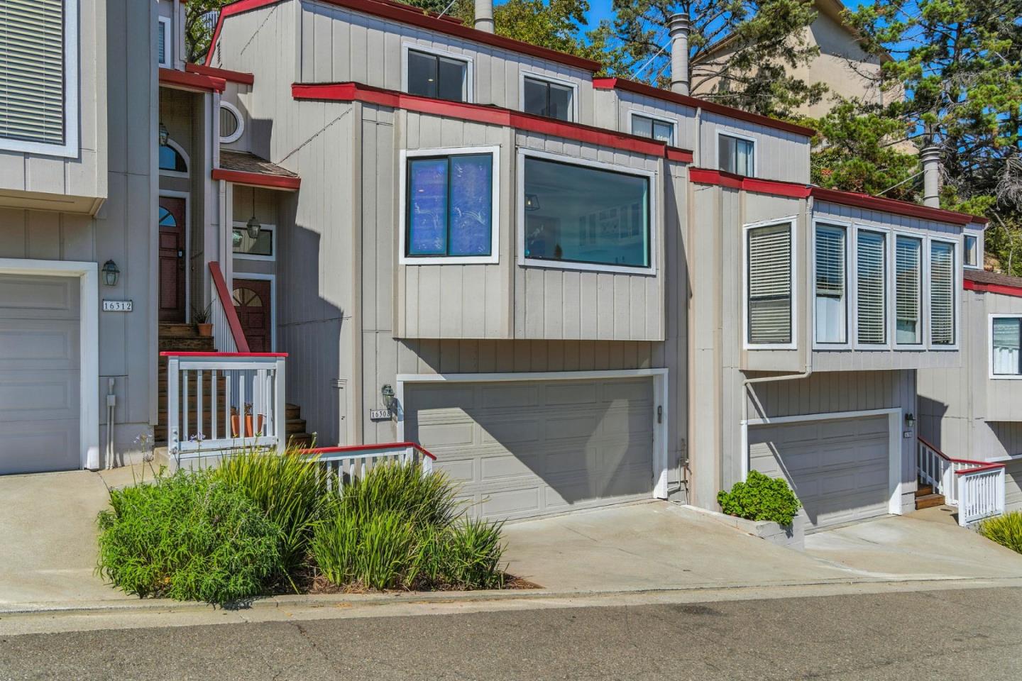 Detail Gallery Image 2 of 35 For 16308 Miramar Pl, San Leandro,  CA 94578 - 3 Beds | 3 Baths