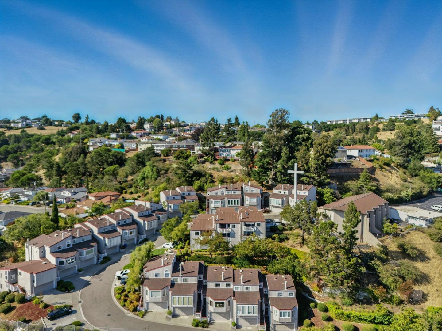 Detail Gallery Image 3 of 35 For 16308 Miramar Pl, San Leandro,  CA 94578 - 3 Beds | 3 Baths
