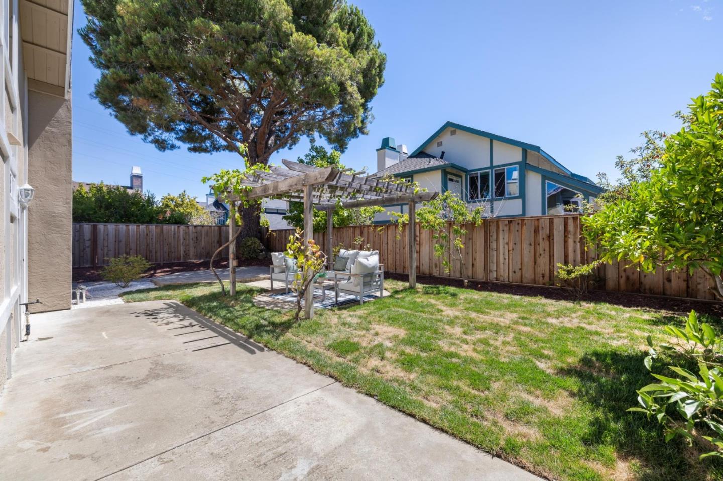 Detail Gallery Image 101 of 114 For 704 Prescott Ln, Foster City,  CA 94404 - 4 Beds | 3 Baths