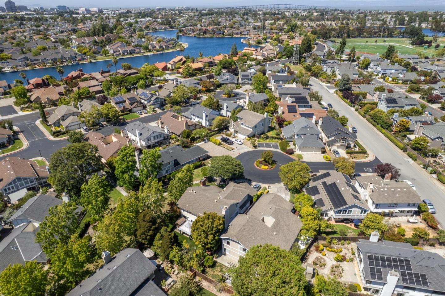 Detail Gallery Image 3 of 114 For 704 Prescott Ln, Foster City,  CA 94404 - 4 Beds | 3 Baths