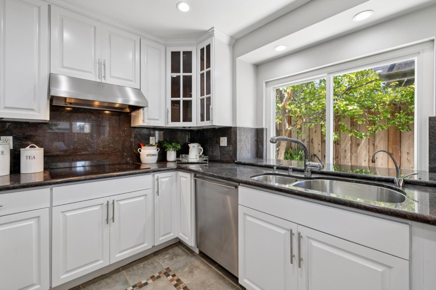 Detail Gallery Image 45 of 114 For 704 Prescott Ln, Foster City,  CA 94404 - 4 Beds | 3 Baths