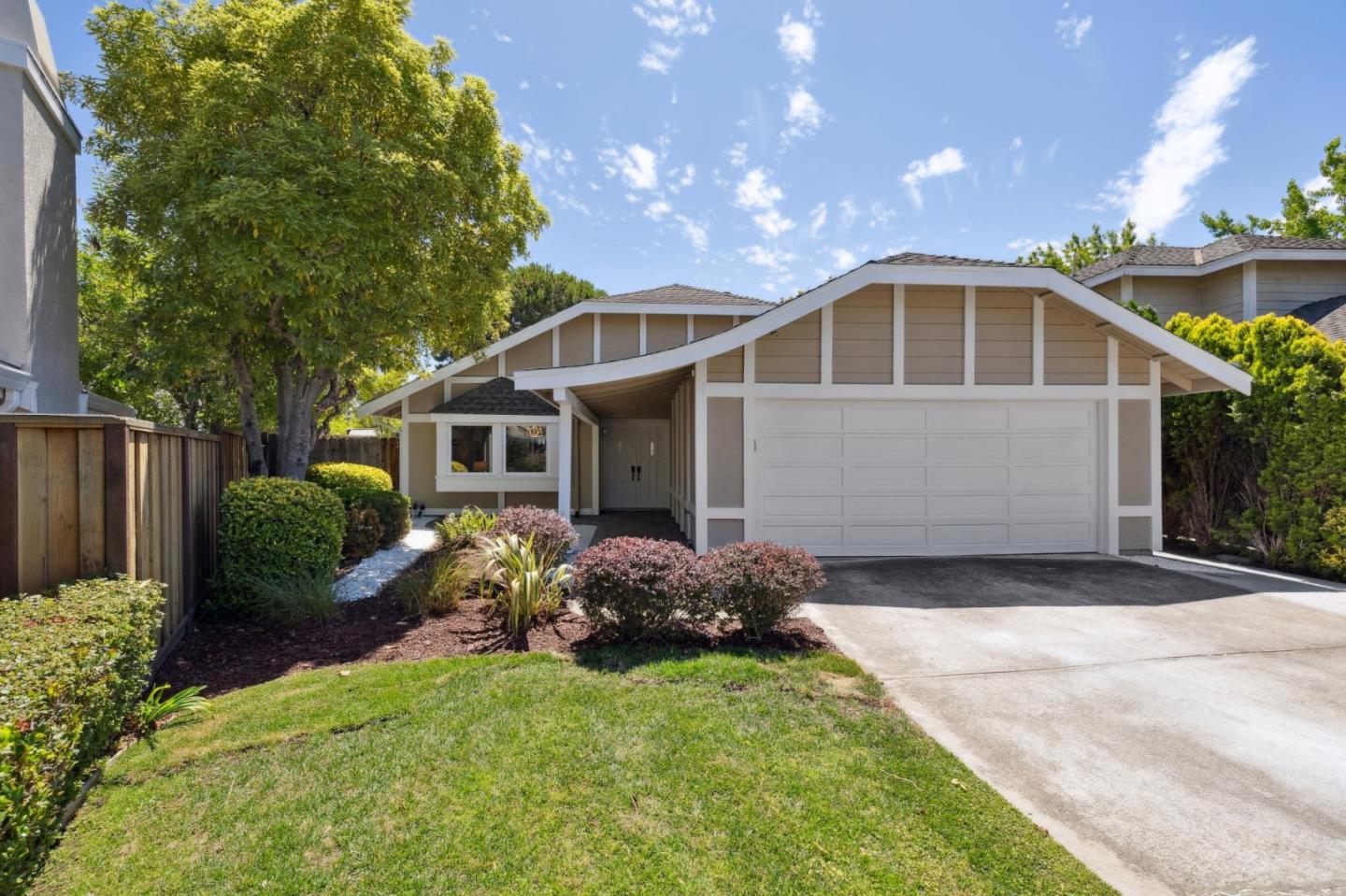 Detail Gallery Image 9 of 114 For 704 Prescott Ln, Foster City,  CA 94404 - 4 Beds | 3 Baths