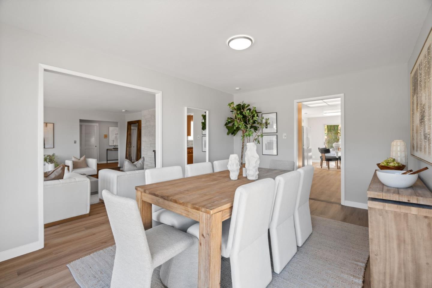 Detail Gallery Image 13 of 40 For 942 Viewridge Dr, San Mateo,  CA 94403 - 4 Beds | 2/1 Baths