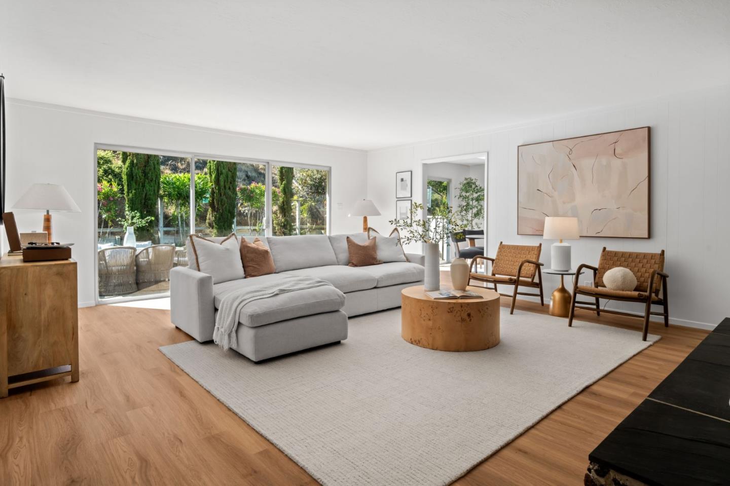 Detail Gallery Image 17 of 40 For 942 Viewridge Dr, San Mateo,  CA 94403 - 4 Beds | 2/1 Baths