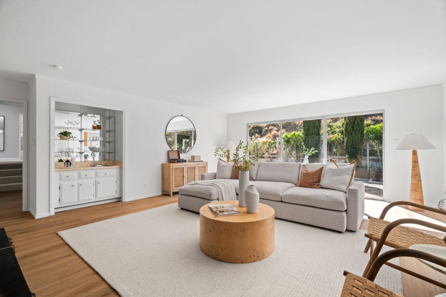 Detail Gallery Image 18 of 40 For 942 Viewridge Dr, San Mateo,  CA 94403 - 4 Beds | 2/1 Baths