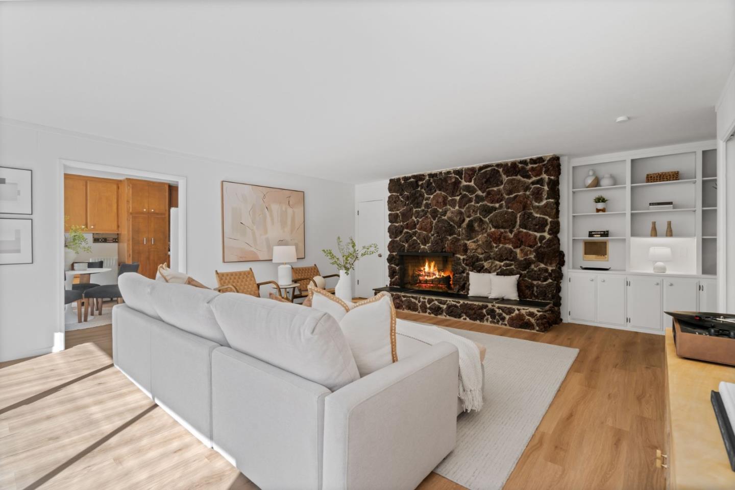 Detail Gallery Image 19 of 40 For 942 Viewridge Dr, San Mateo,  CA 94403 - 4 Beds | 2/1 Baths
