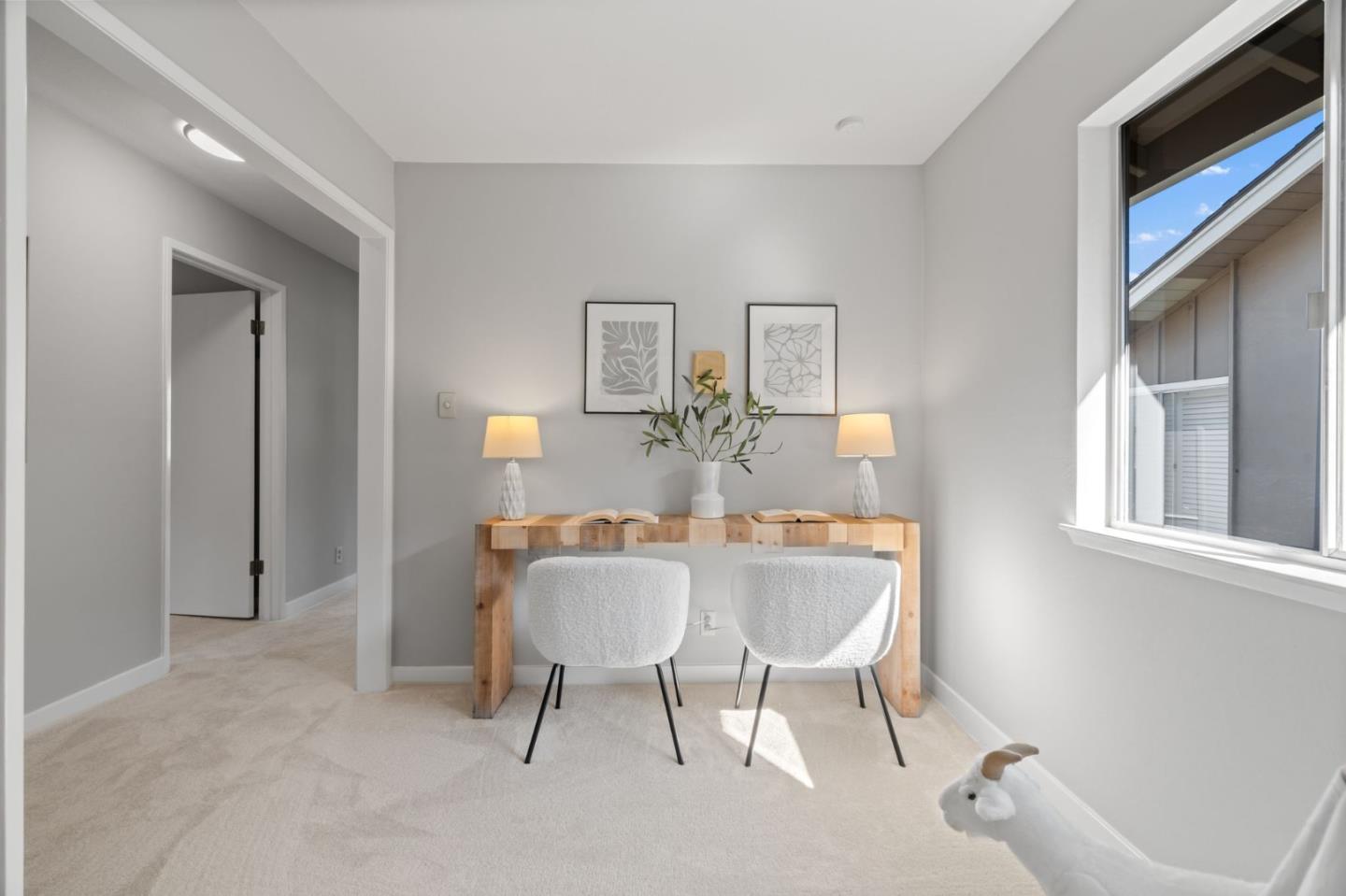 Detail Gallery Image 28 of 40 For 942 Viewridge Dr, San Mateo,  CA 94403 - 4 Beds | 2/1 Baths