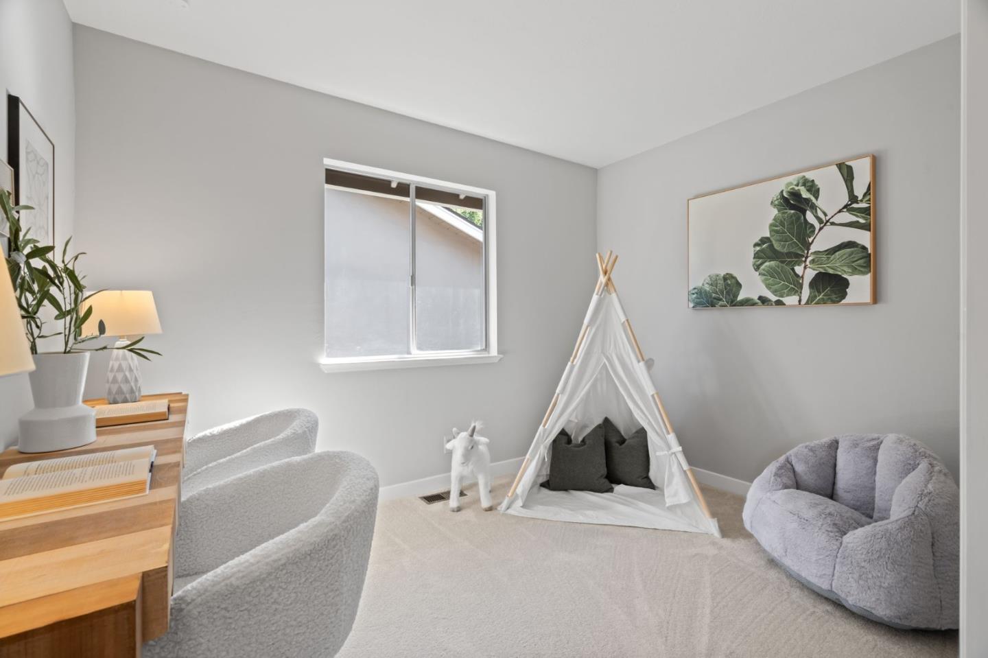 Detail Gallery Image 29 of 40 For 942 Viewridge Dr, San Mateo,  CA 94403 - 4 Beds | 2/1 Baths