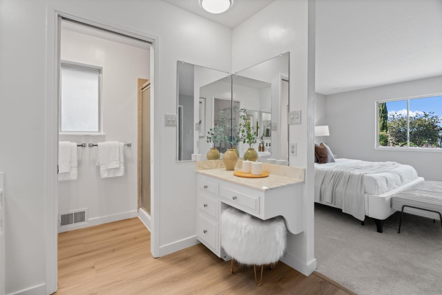 Detail Gallery Image 33 of 40 For 942 Viewridge Dr, San Mateo,  CA 94403 - 4 Beds | 2/1 Baths