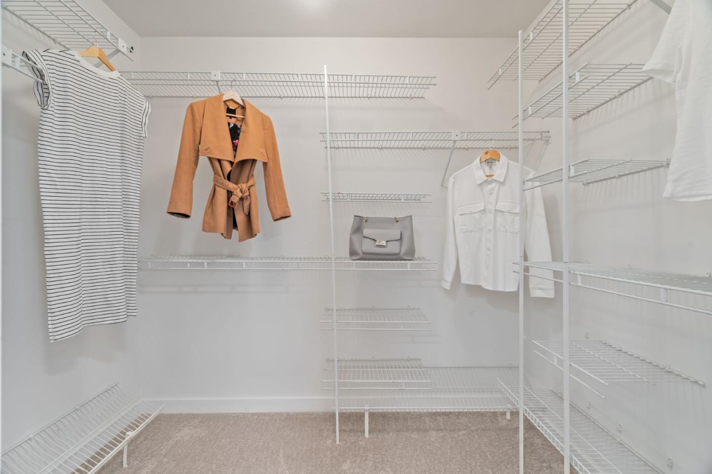 Detail Gallery Image 34 of 40 For 942 Viewridge Dr, San Mateo,  CA 94403 - 4 Beds | 2/1 Baths