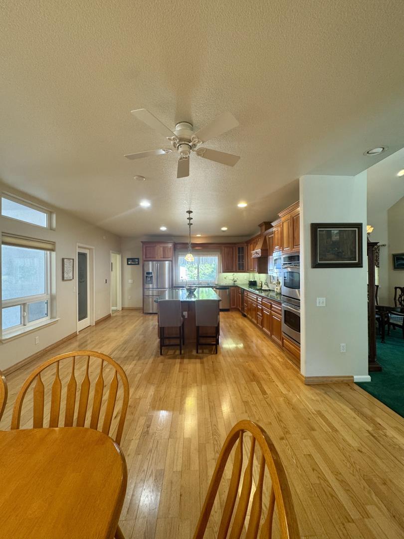Detail Gallery Image 15 of 56 For 27645 E Inspiration Dr, Pioneer,  CA 95666 - 3 Beds | 3 Baths