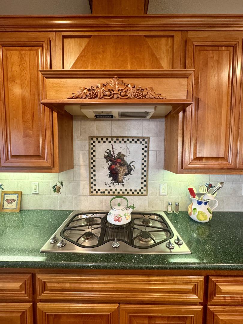 Detail Gallery Image 16 of 56 For 27645 E Inspiration Dr, Pioneer,  CA 95666 - 3 Beds | 3 Baths