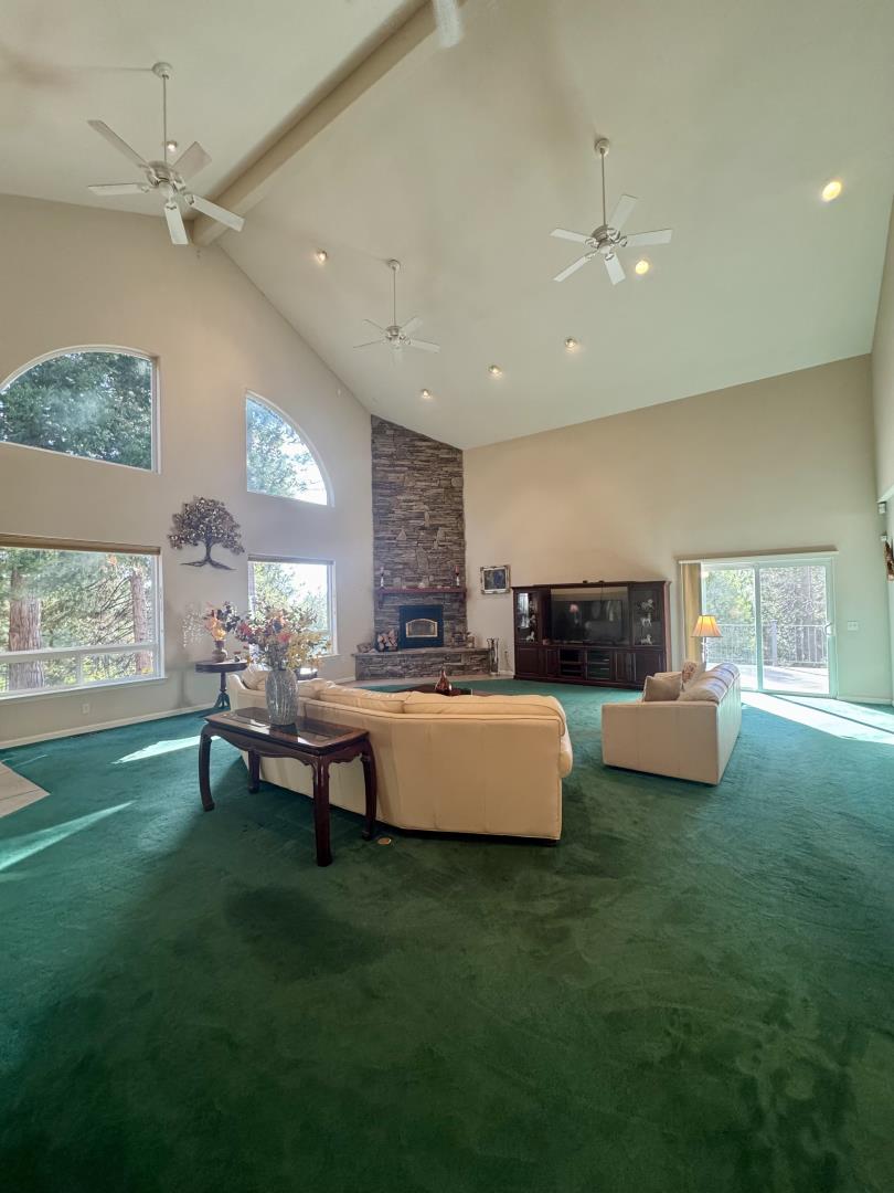Detail Gallery Image 6 of 56 For 27645 E Inspiration Dr, Pioneer,  CA 95666 - 3 Beds | 3 Baths