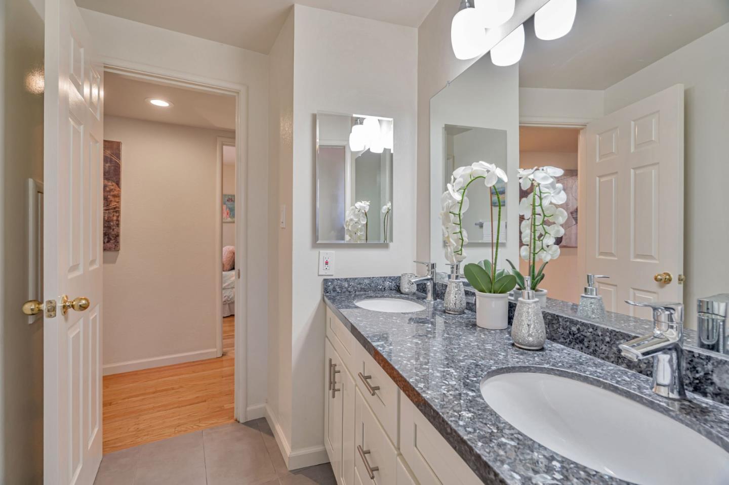 Detail Gallery Image 31 of 48 For 1574 S Mary Ave, Sunnyvale,  CA 94087 - 4 Beds | 3 Baths