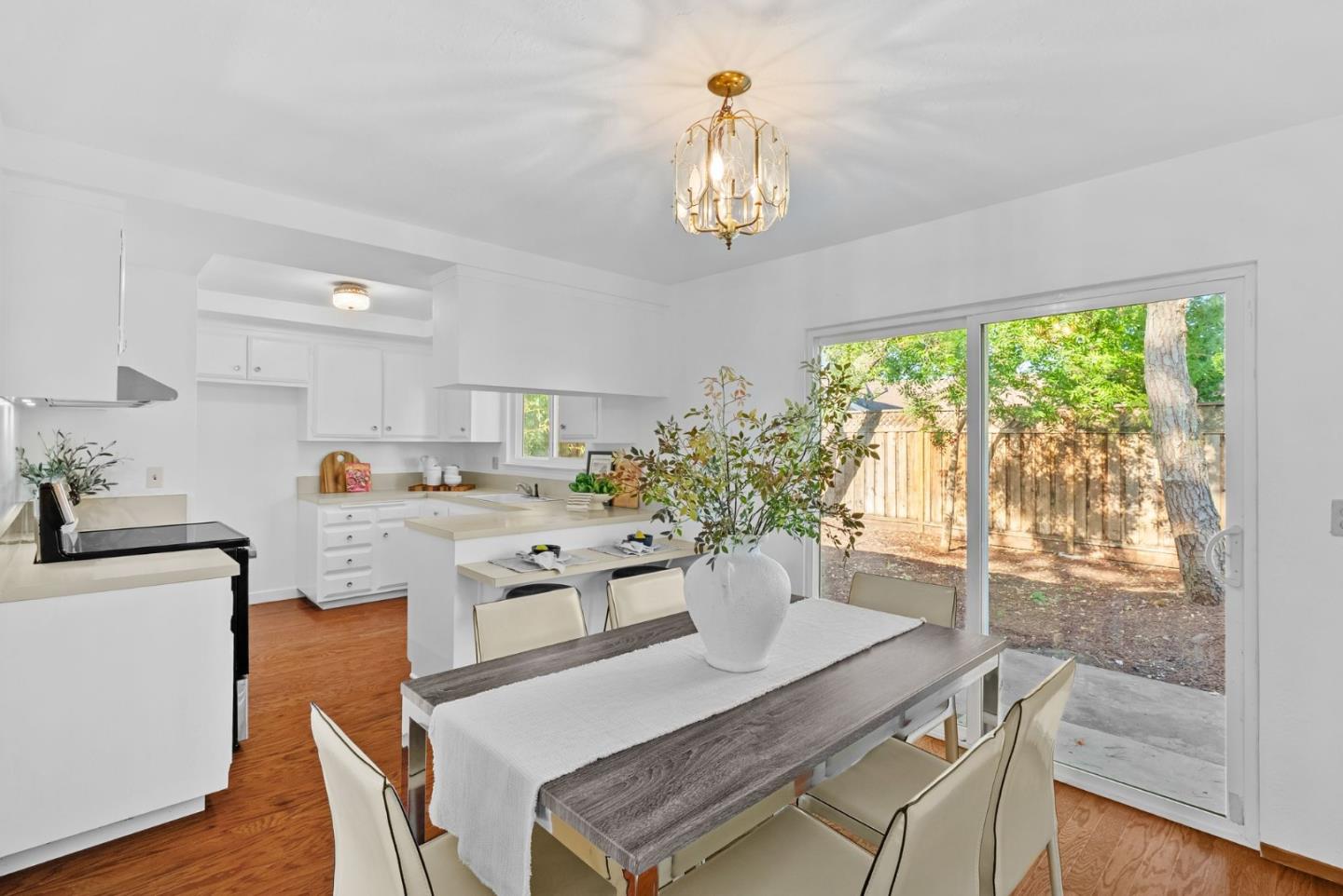 Detail Gallery Image 9 of 34 For 5712 Calpine Dr, San Jose,  CA 95123 - 3 Beds | 1/1 Baths