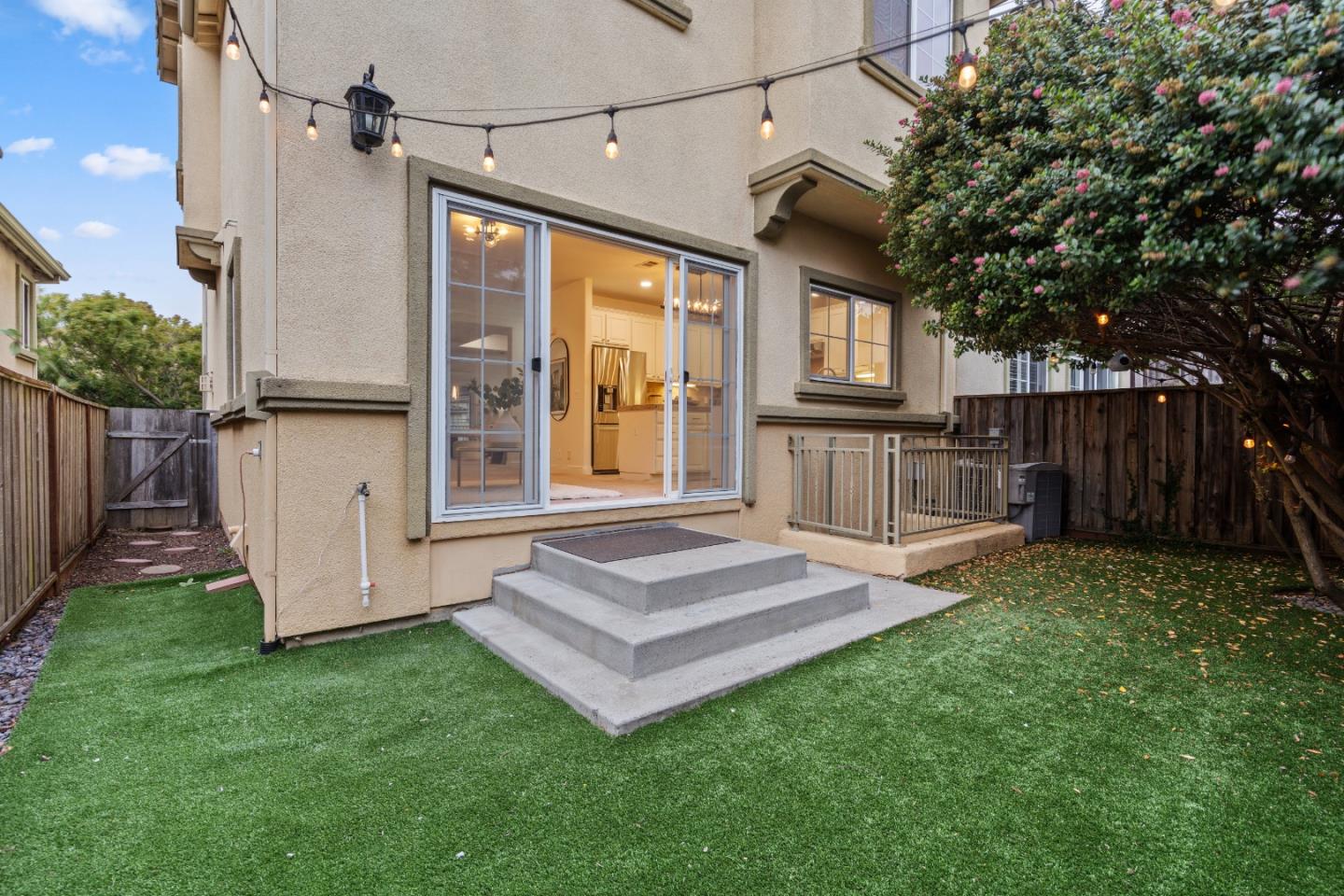 Detail Gallery Image 40 of 65 For 811 La Montagne Pl, South San Francisco,  CA 94080 - 3 Beds | 2 Baths