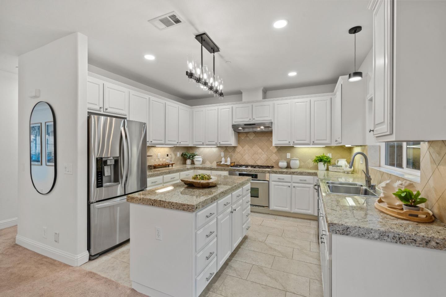 Detail Gallery Image 8 of 65 For 811 La Montagne Pl, South San Francisco,  CA 94080 - 3 Beds | 2 Baths