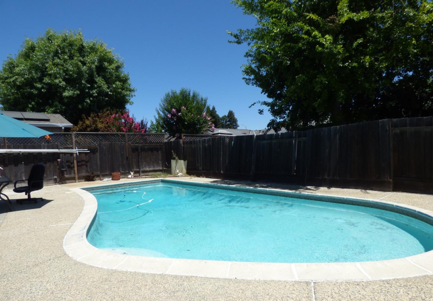 Detail Gallery Image 10 of 11 For 7620 Santa Paula Dr, Gilroy,  CA 95020 - 4 Beds | 2 Baths