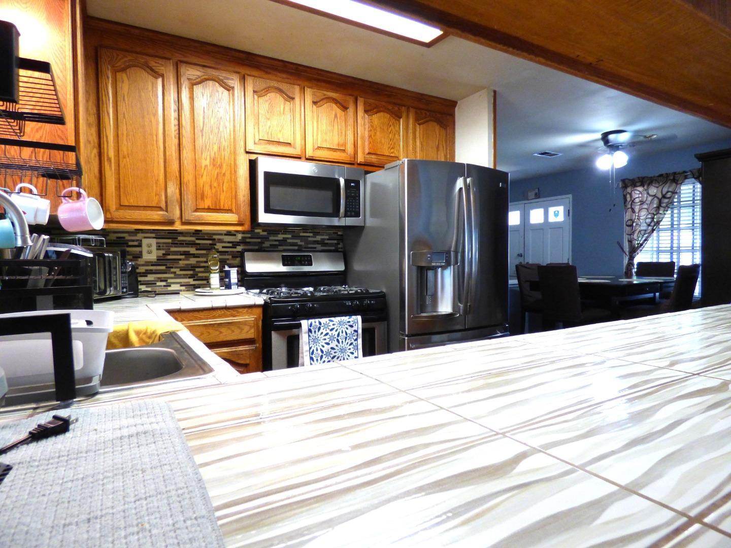 Detail Gallery Image 3 of 11 For 7620 Santa Paula Dr, Gilroy,  CA 95020 - 4 Beds | 2 Baths