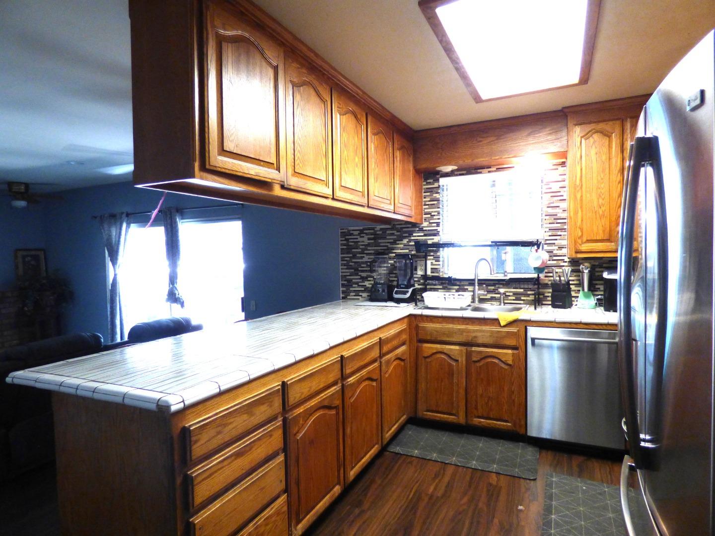Detail Gallery Image 4 of 11 For 7620 Santa Paula Dr, Gilroy,  CA 95020 - 4 Beds | 2 Baths